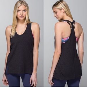 🍋 Lululemon Mountain Tank Top in gray